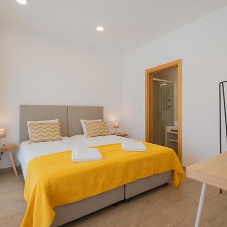 Villa Harbour Rooms & Apartments Вила Нова де Милфонтеш Екстериор снимка