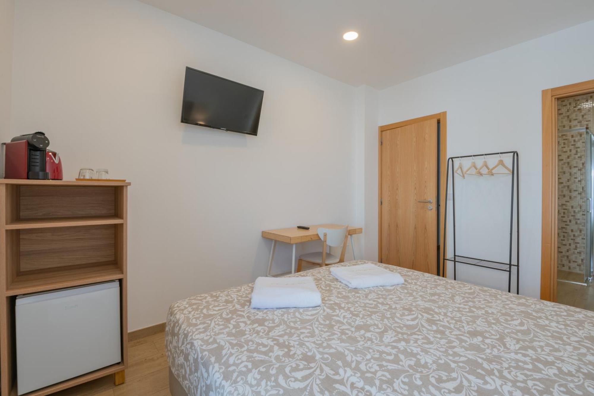 Villa Harbour Rooms & Apartments Вила Нова де Милфонтеш Екстериор снимка