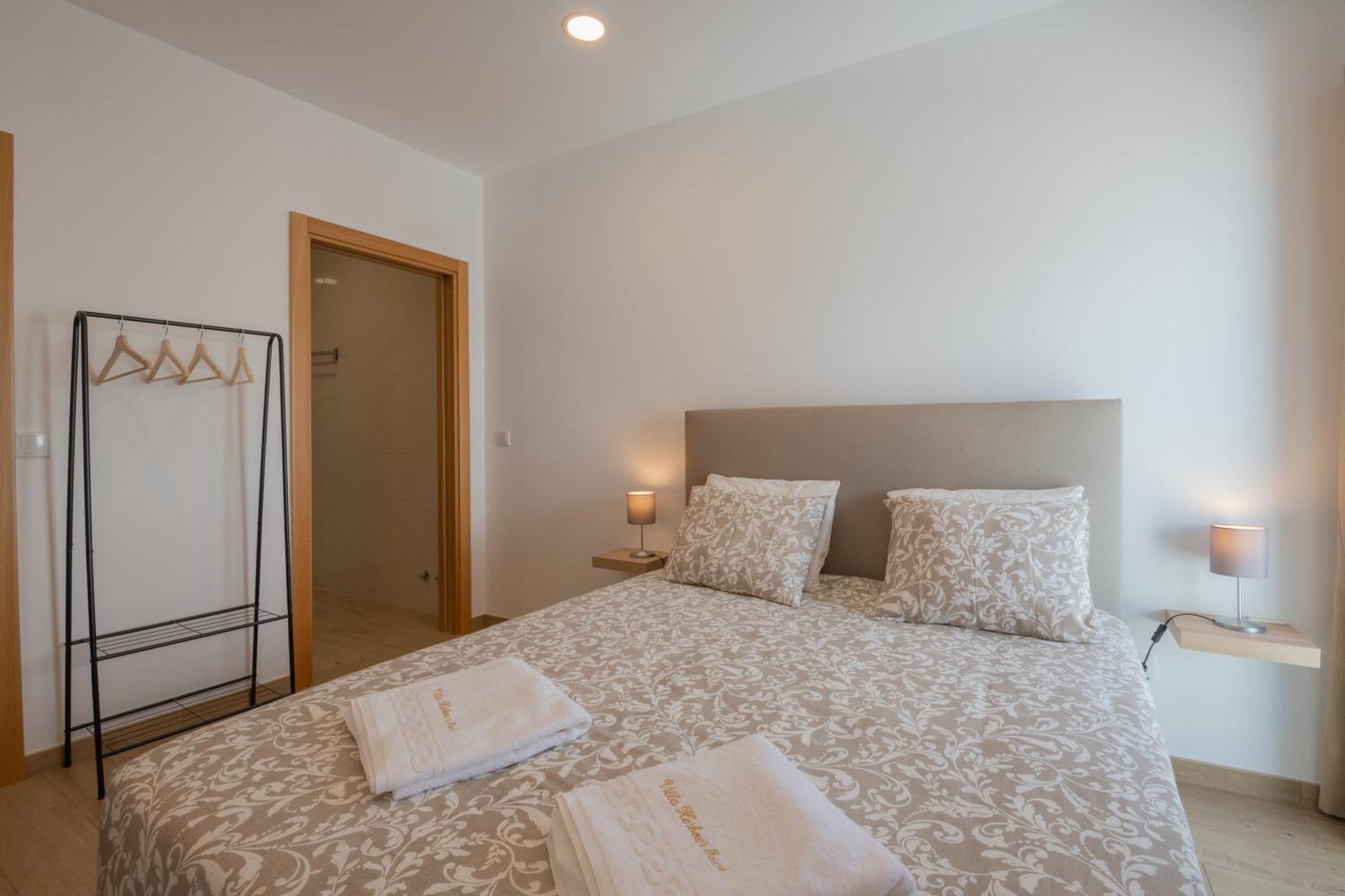 Villa Harbour Rooms & Apartments Вила Нова де Милфонтеш Екстериор снимка